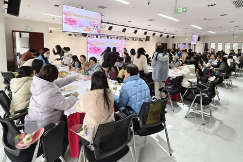 甜蜜女神节，烘焙暖时光——学院开展女教职工“三八”国际妇女节主题活动