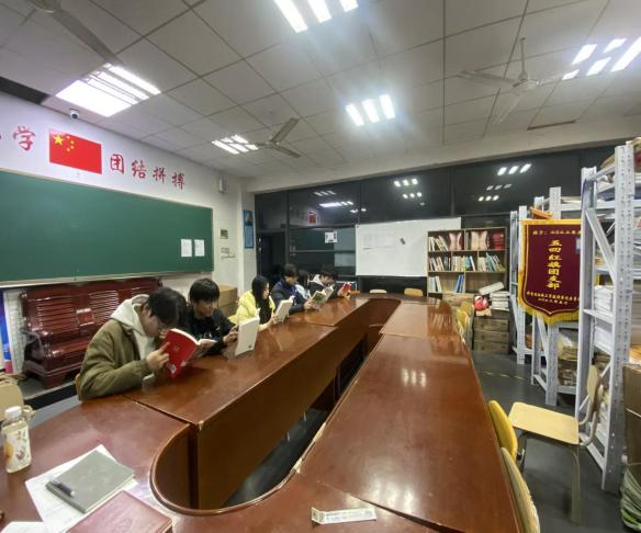 以书为友,共赴新知——航空工程系举办读书分享会