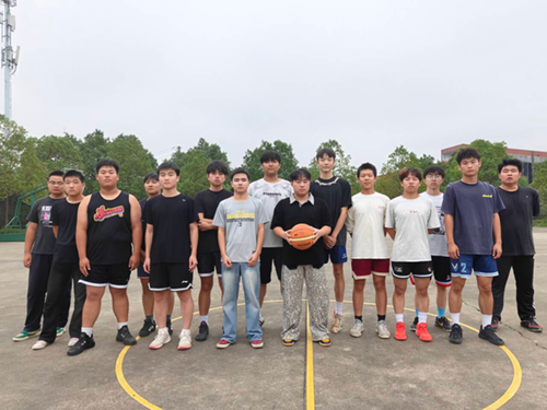 “航空争锋，筑梦篮途”——航空工程系篮球社新队员选拔赛顺利举行